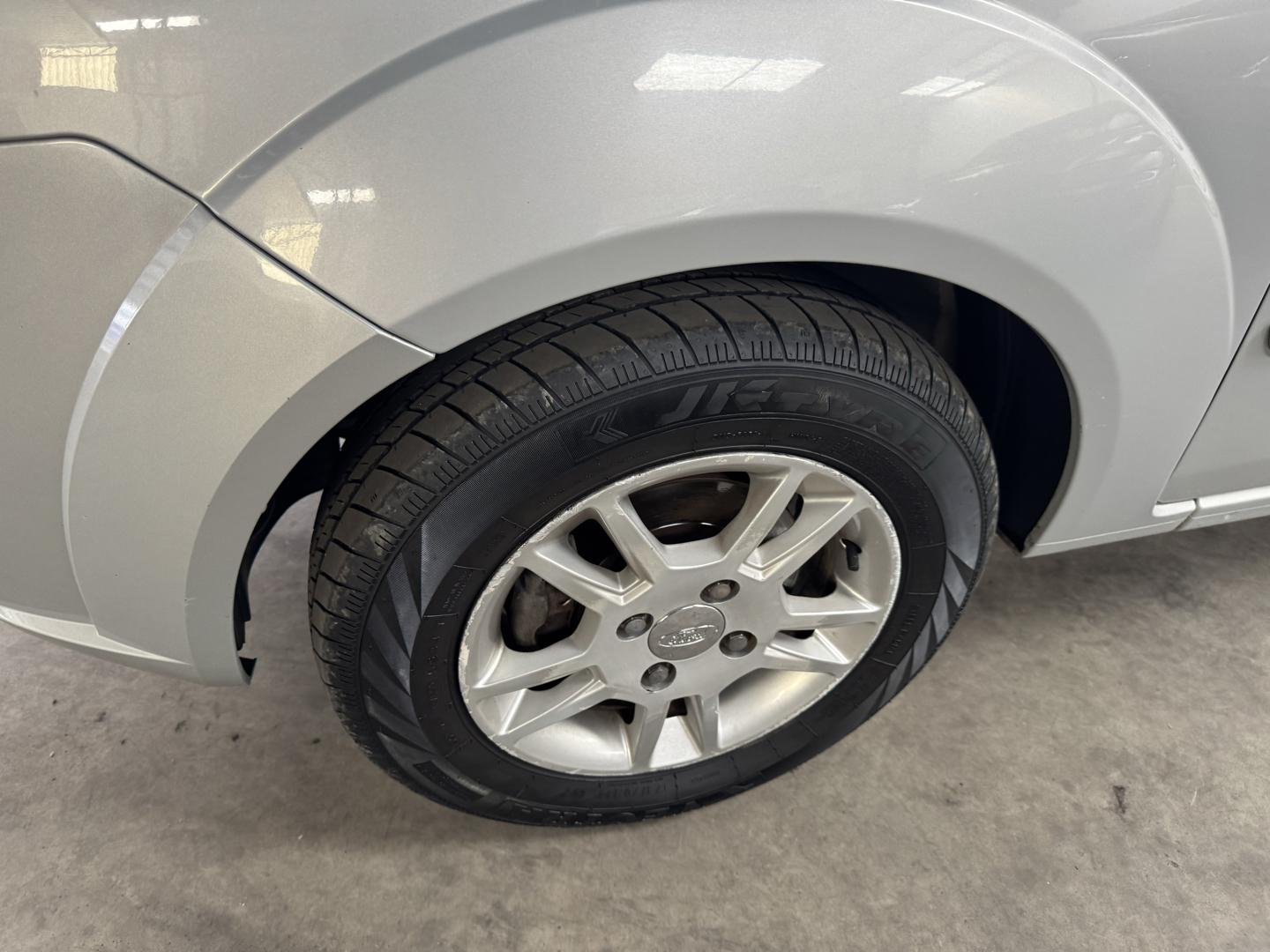 FORD Fiesta Hatch - Foto