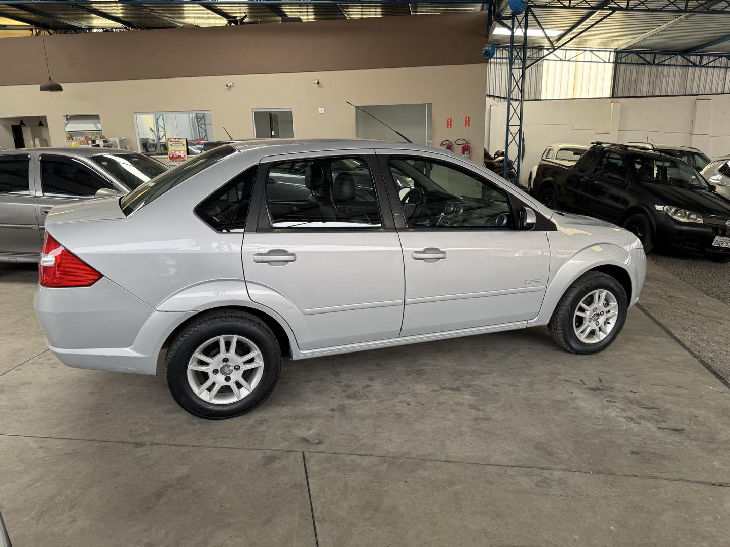 FORD Fiesta Hatch - Foto