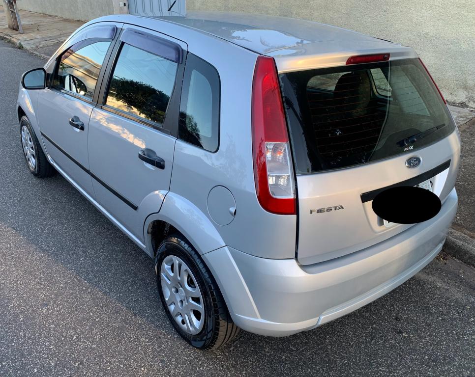 FORD Fiesta Hatch - Foto