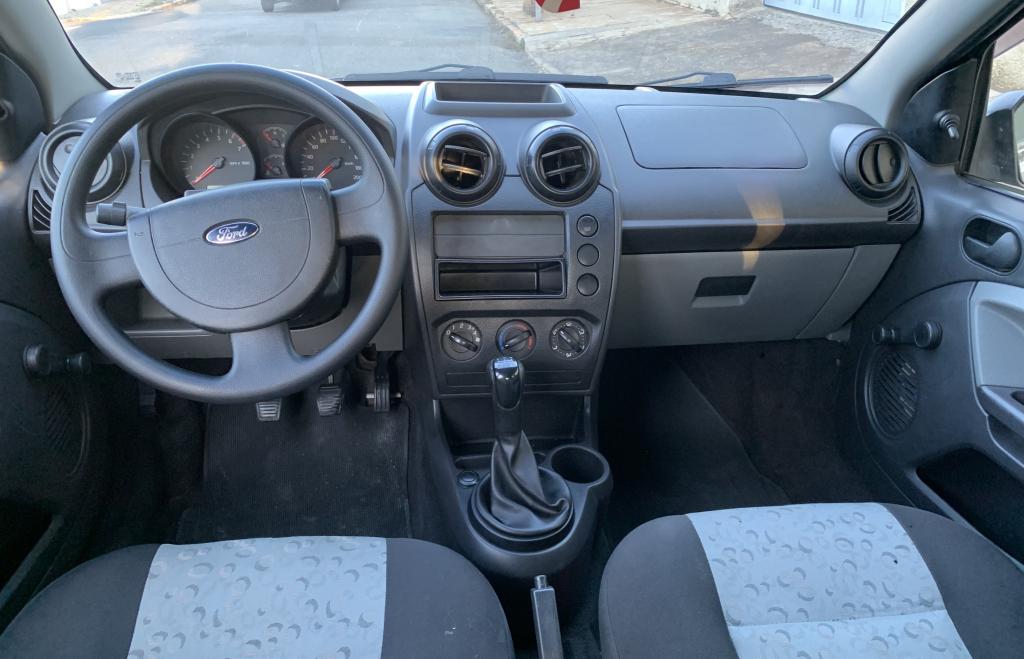 FORD Fiesta Hatch - Foto