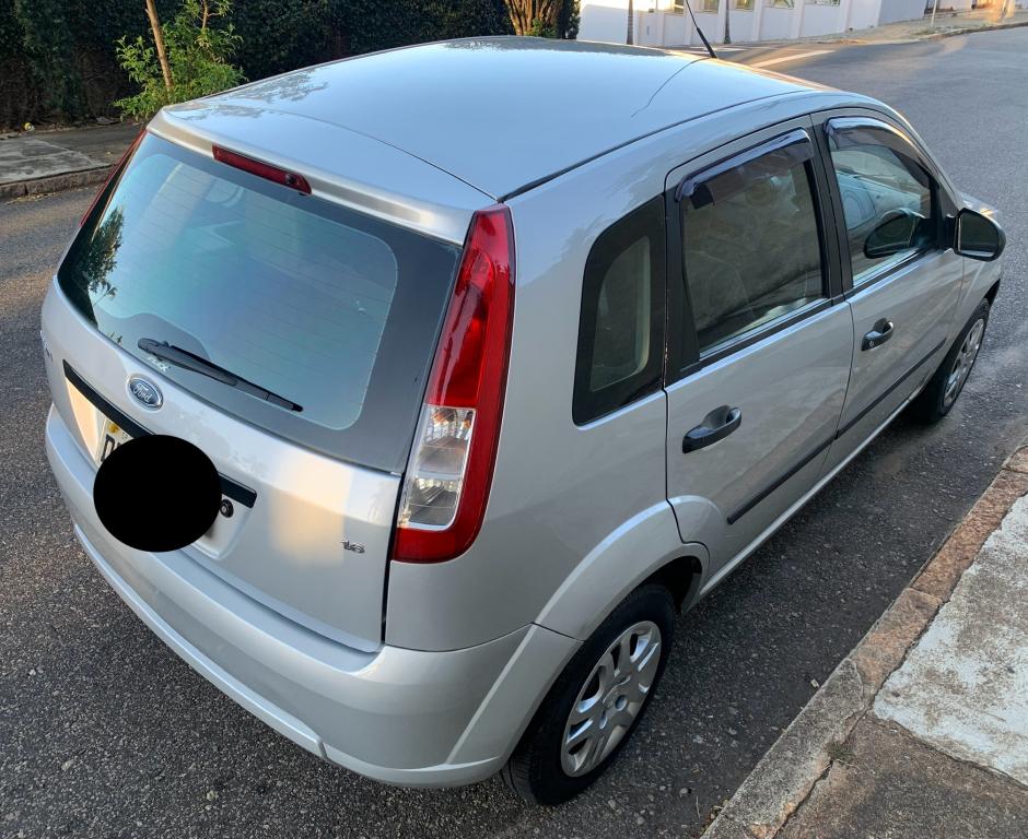 FORD Fiesta Hatch - Foto