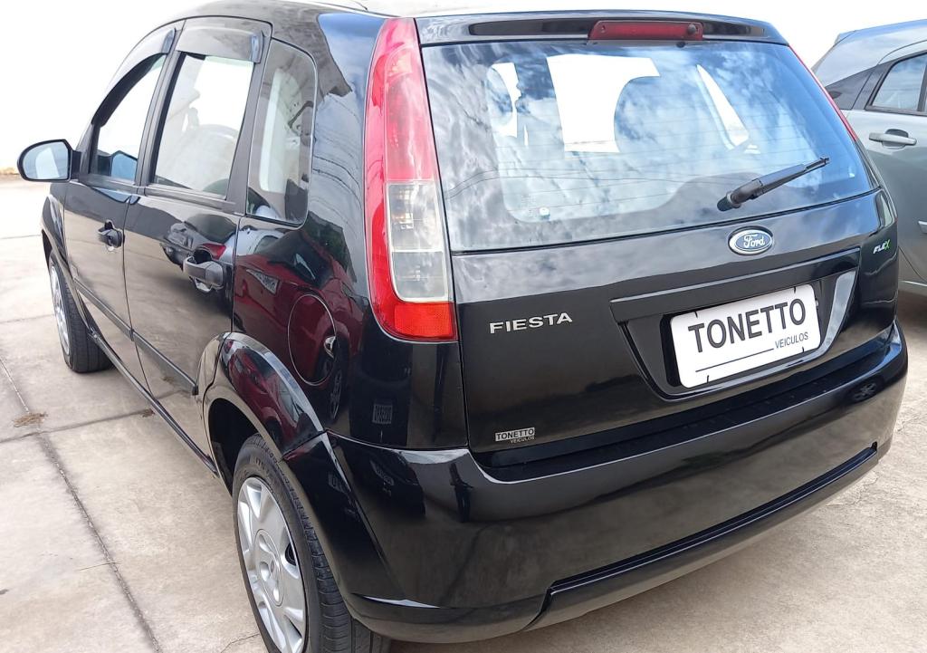 FORD Fiesta Hatch - Foto