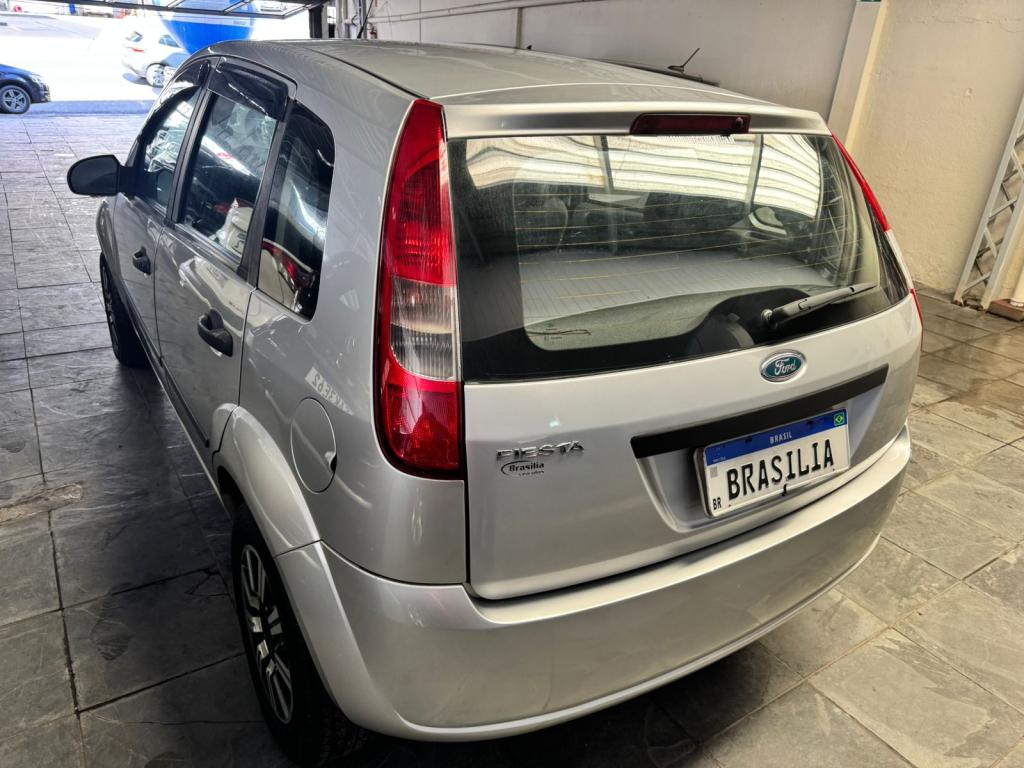 FORD Fiesta Hatch - Foto