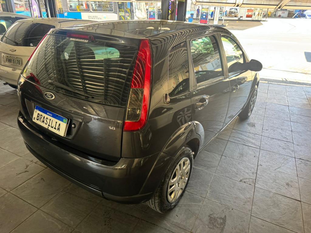 FORD Fiesta Hatch - Foto