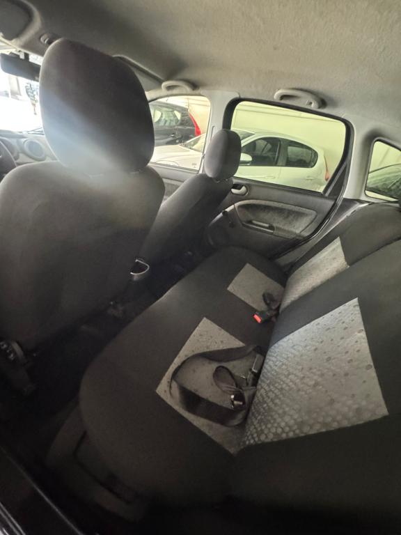 FORD Fiesta Hatch - Foto