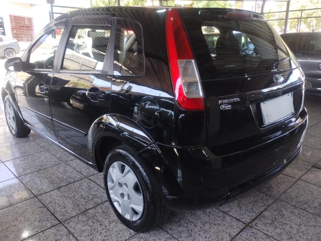 FORD Fiesta Hatch - Foto