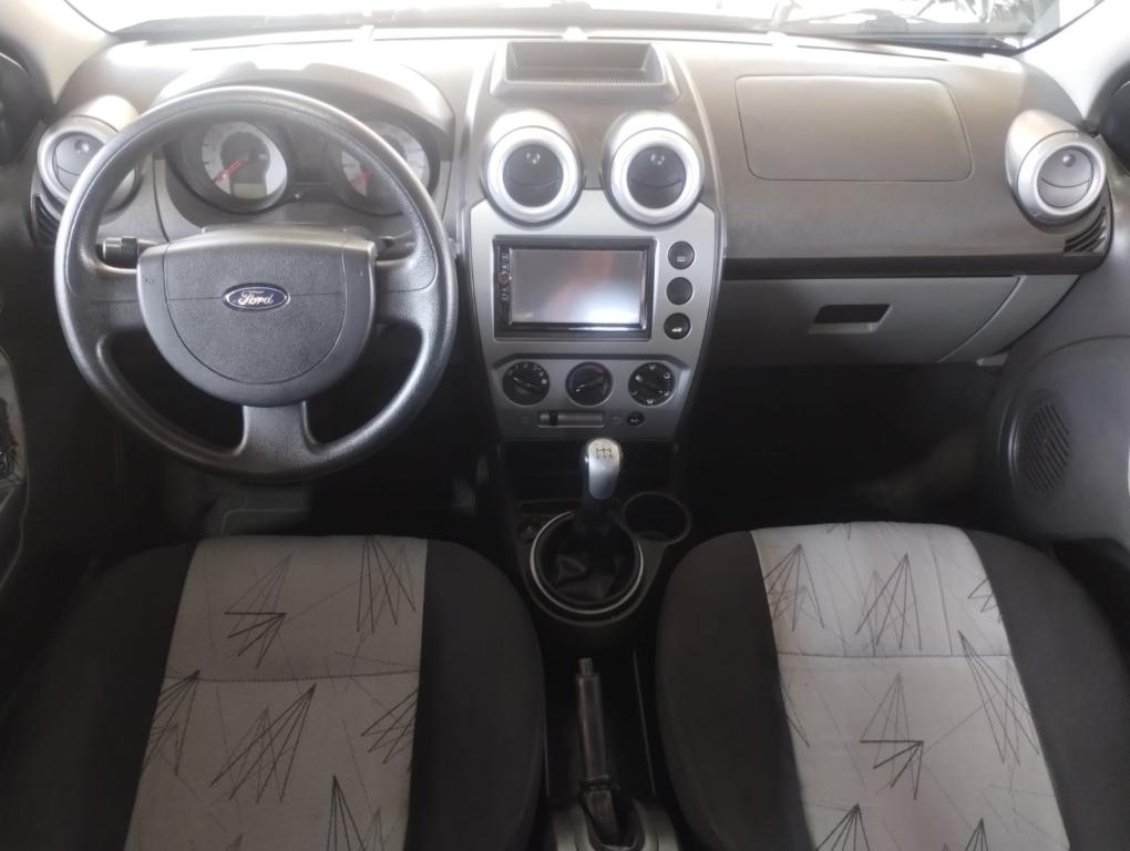 FORD Fiesta Hatch - Foto