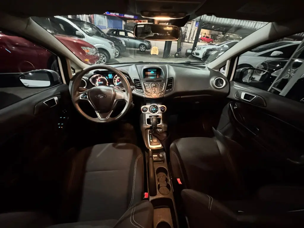 FORD Fiesta Hatch - Foto