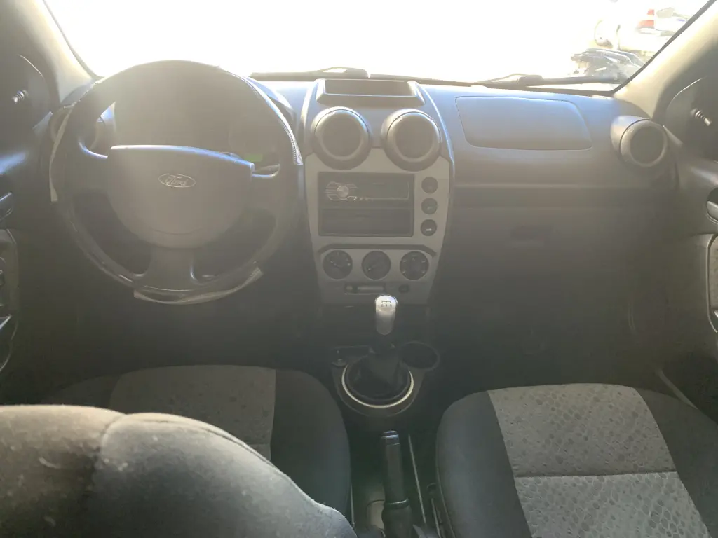 FORD Fiesta Hatch - Foto