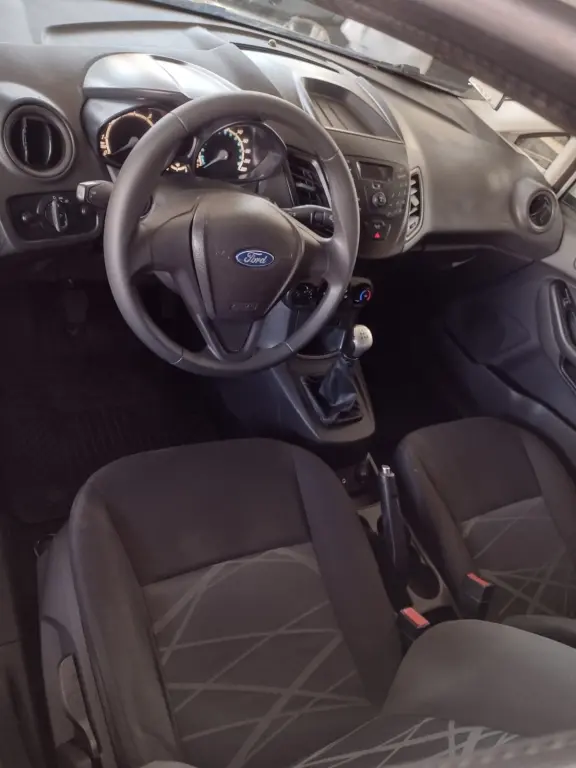 FORD Fiesta Hatch - Foto