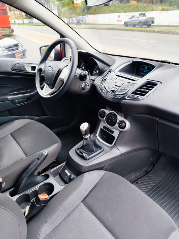 FORD Fiesta Hatch - Foto