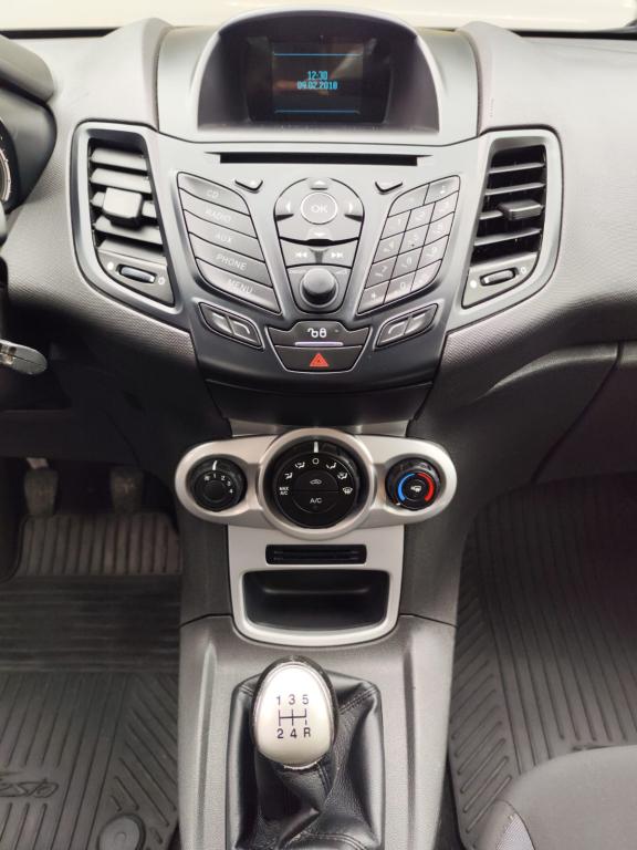 FORD Fiesta Hatch - Foto