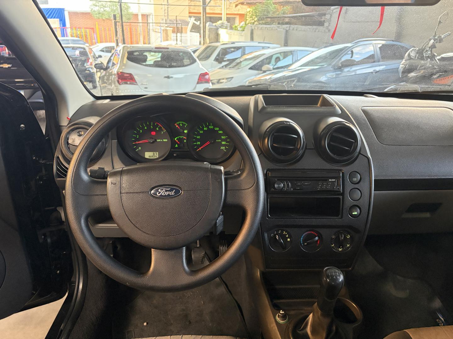 FORD Fiesta Hatch - Foto