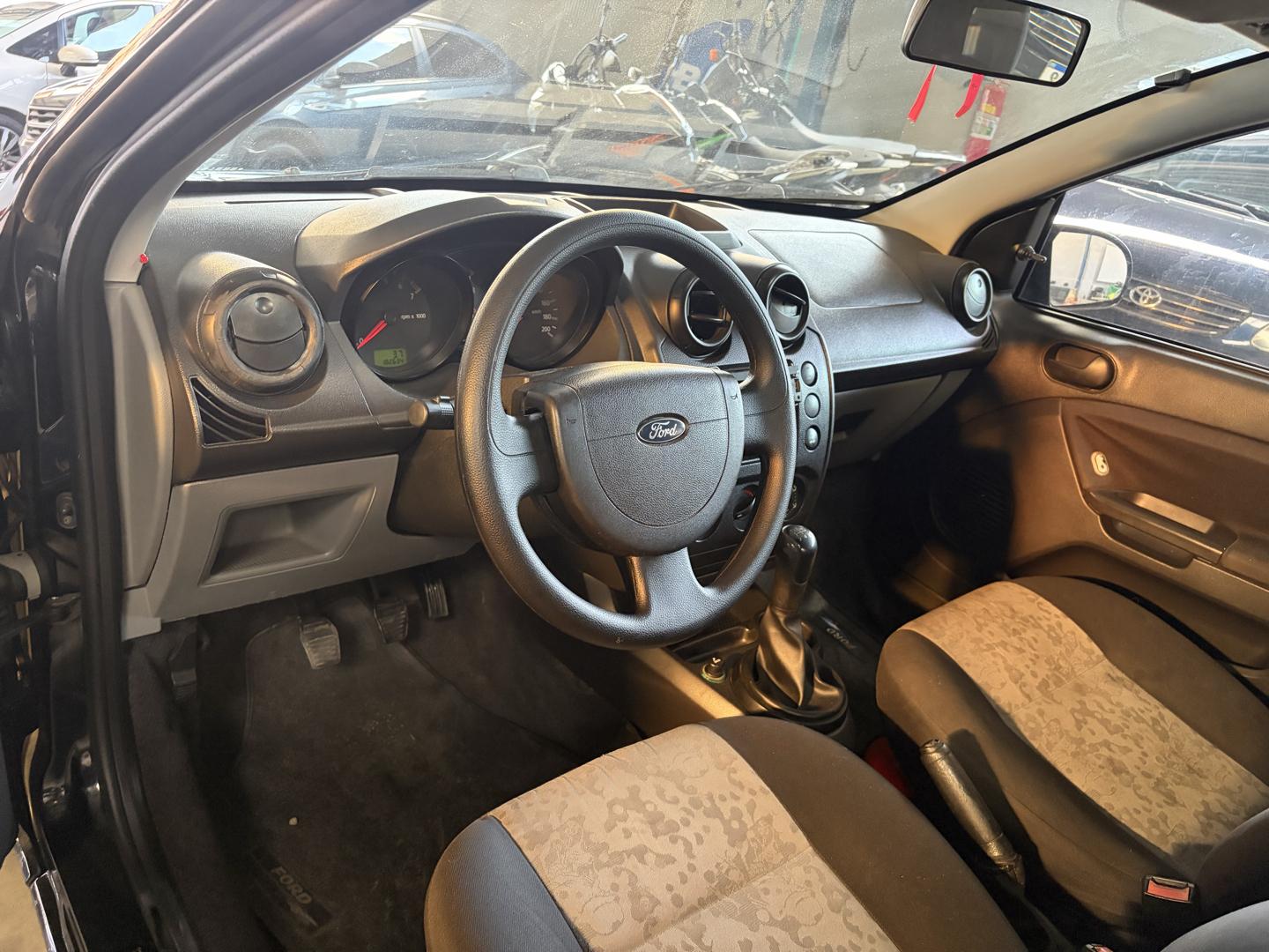 FORD Fiesta Hatch - Foto