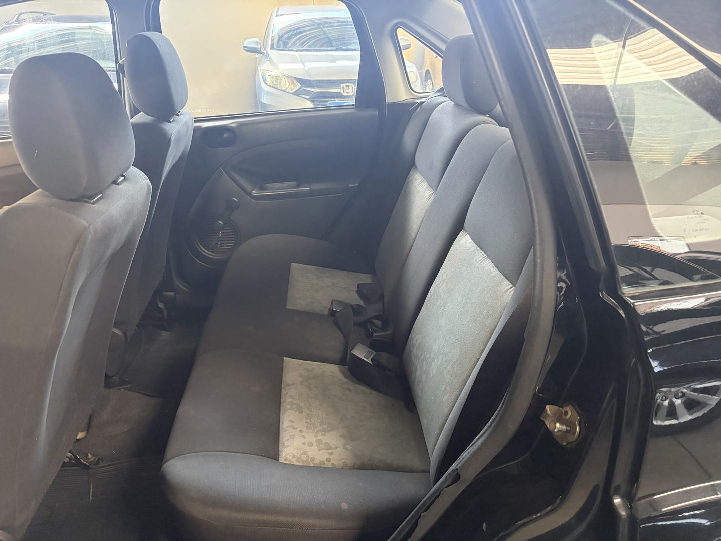 FORD Fiesta Hatch - Foto