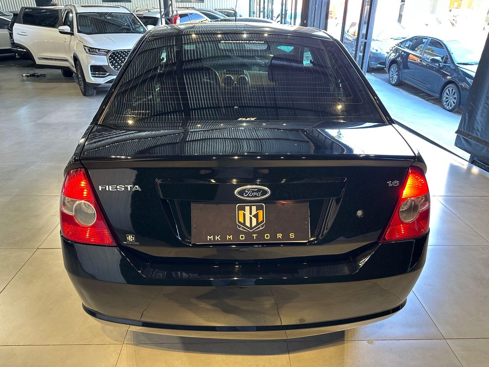 FORD Fiesta Sedan - Foto