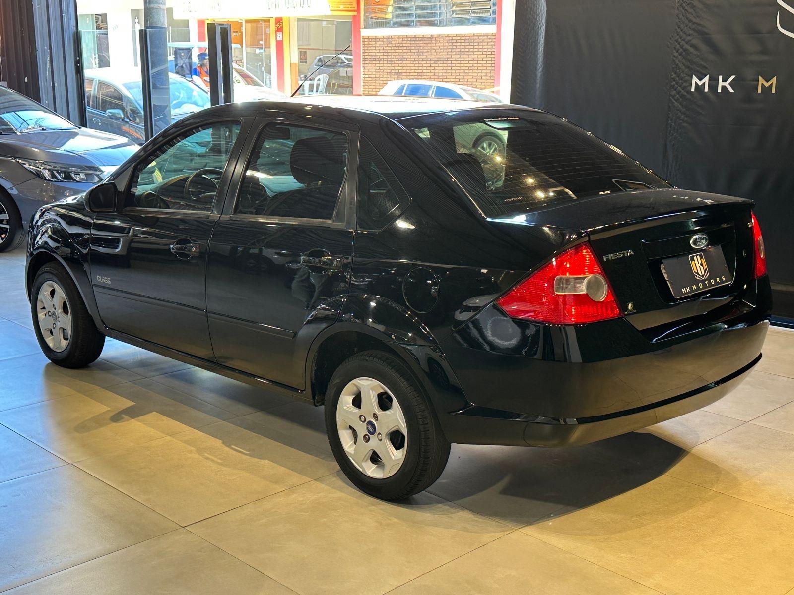 FORD Fiesta Sedan - Foto