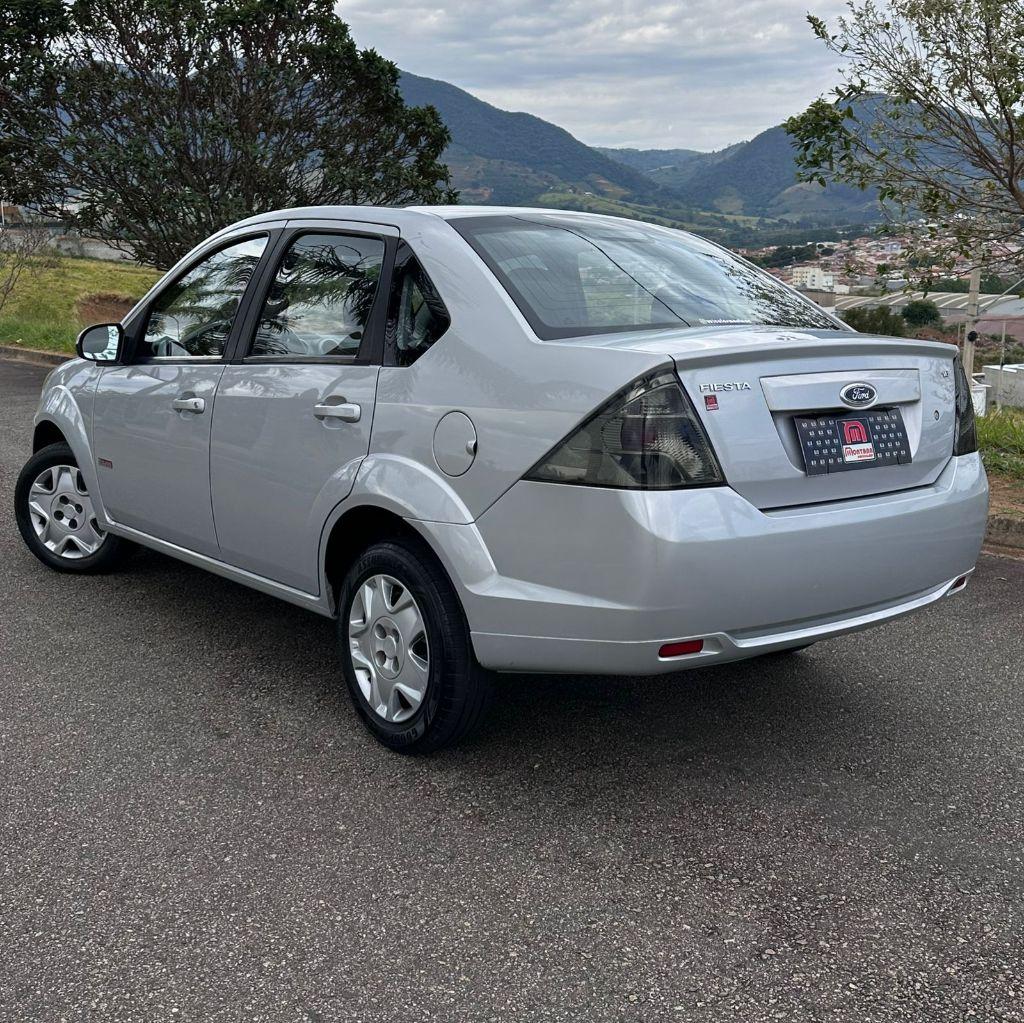 FORD Fiesta Sedan - Foto