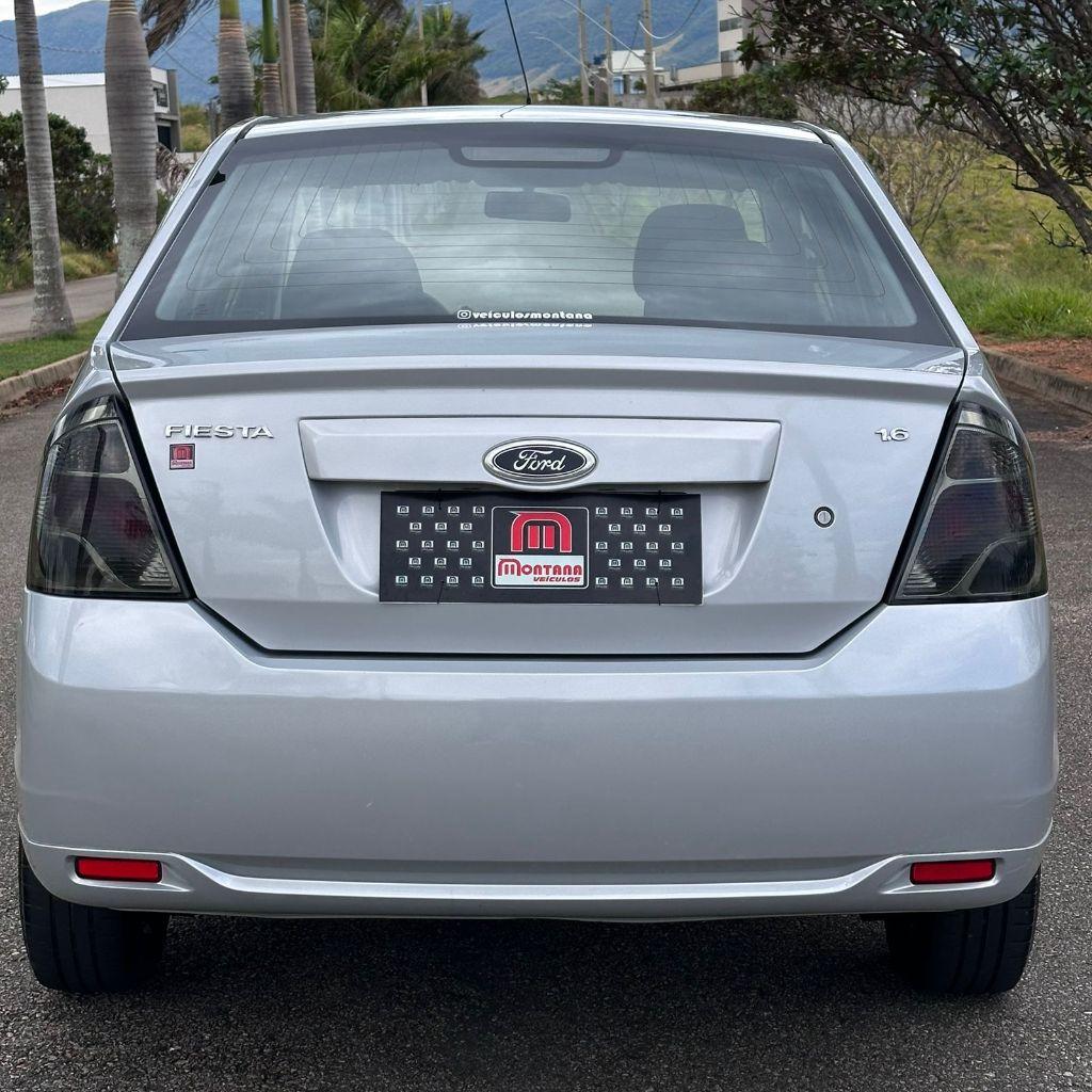 FORD Fiesta Sedan - Foto