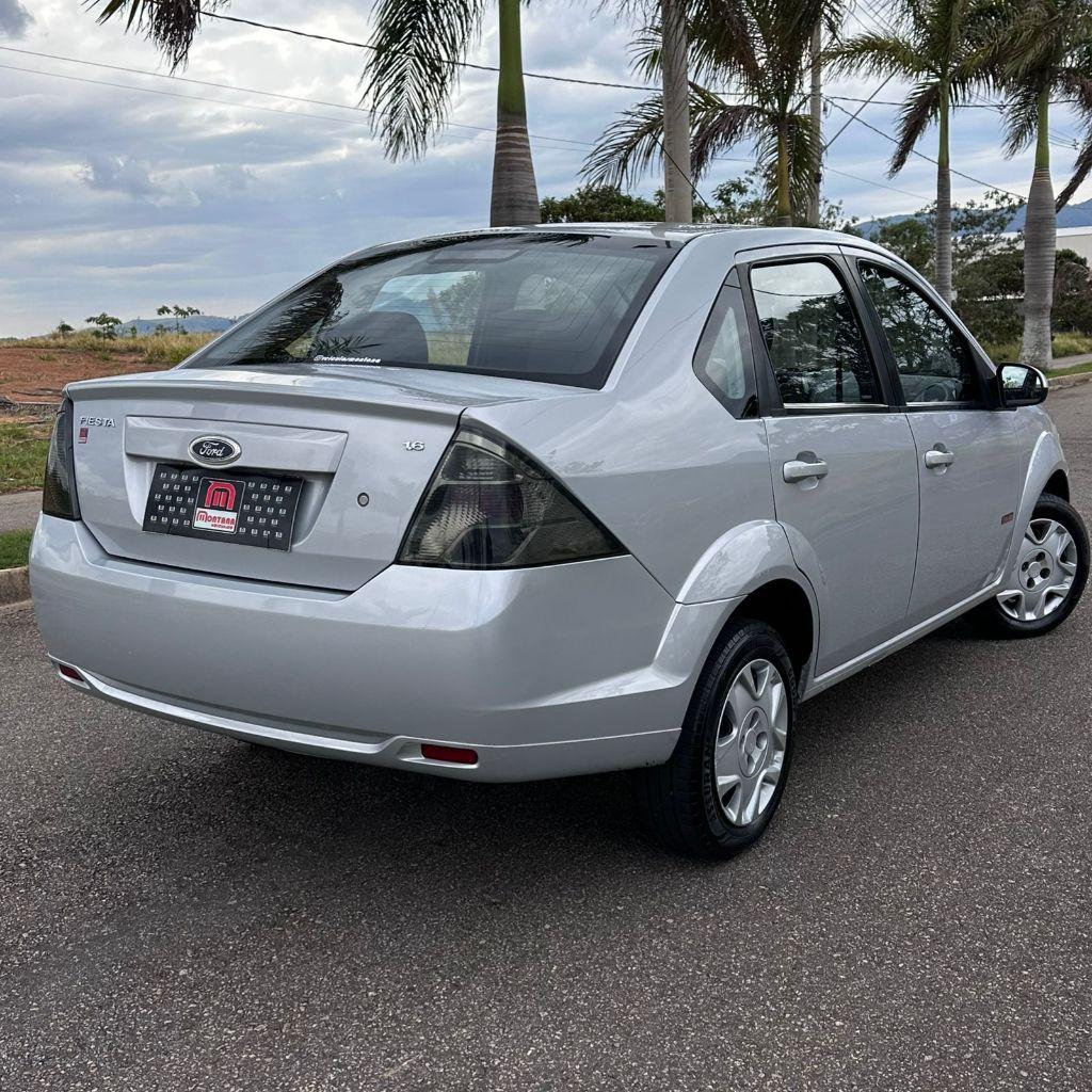 FORD Fiesta Sedan - Foto