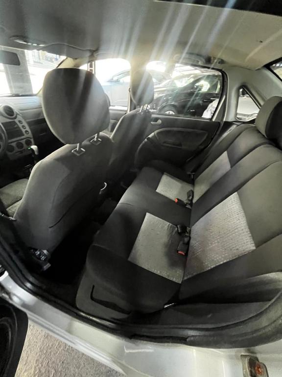 FORD Fiesta Sedan - Foto