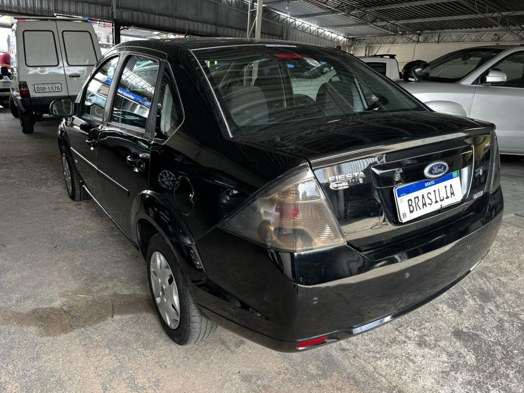 FORD Fiesta Sedan - Foto