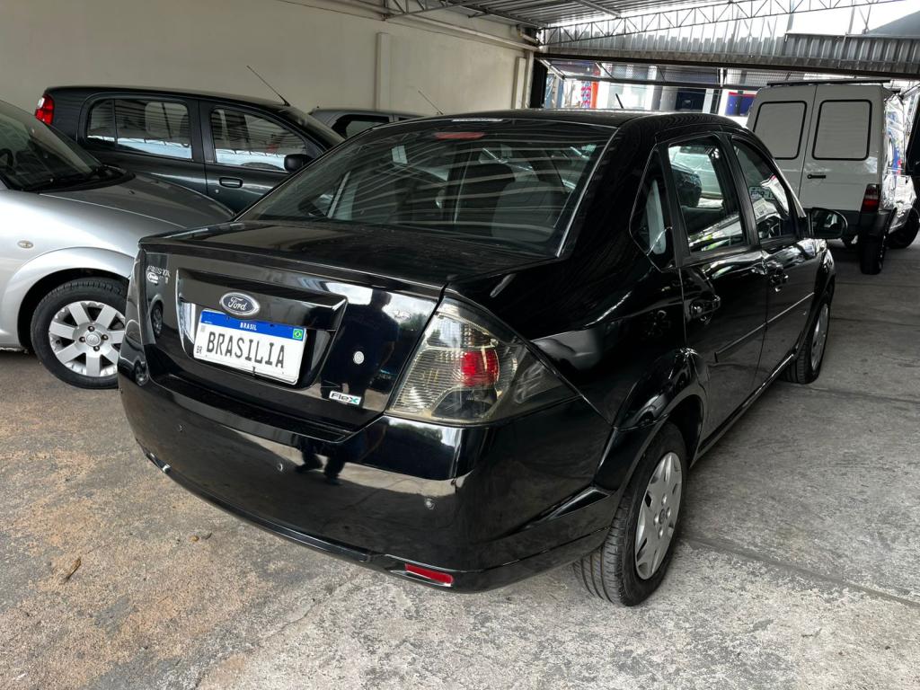 FORD Fiesta Sedan - Foto