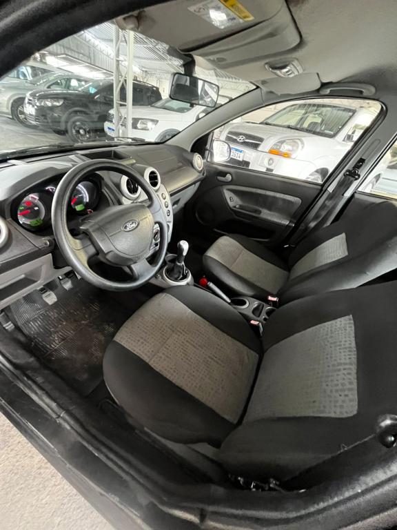 FORD Fiesta Sedan - Foto