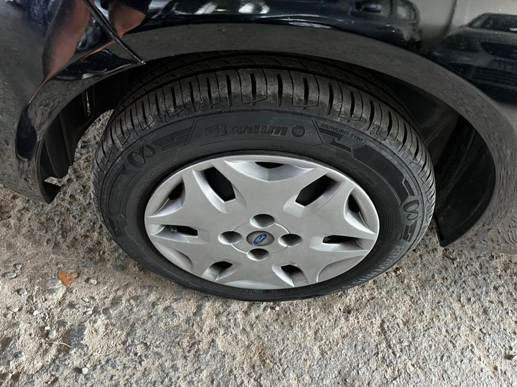 FORD Fiesta Sedan - Foto