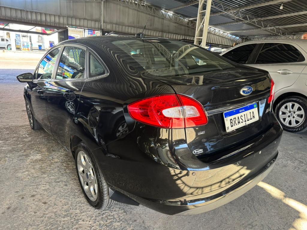 FORD Fiesta Sedan - Foto