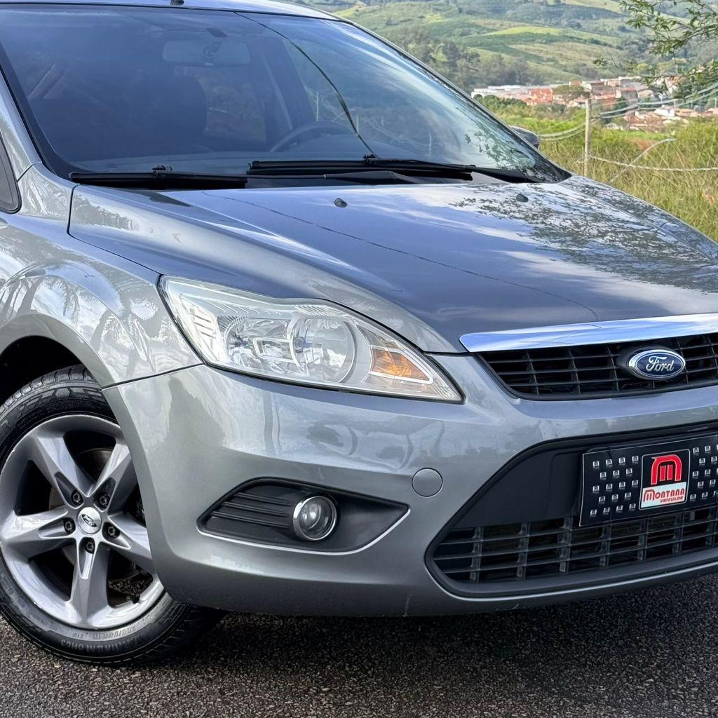 FORD Focus Hatch - Foto