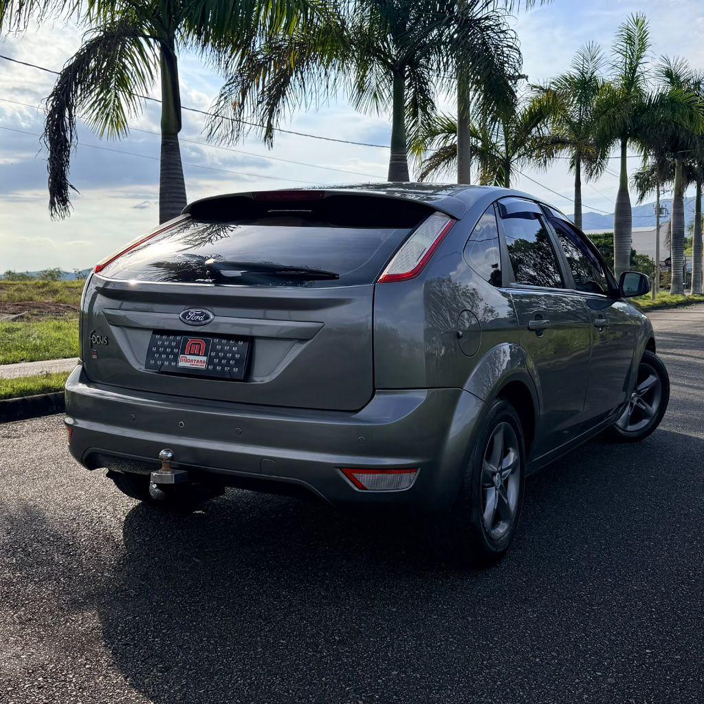 FORD Focus Hatch - Foto