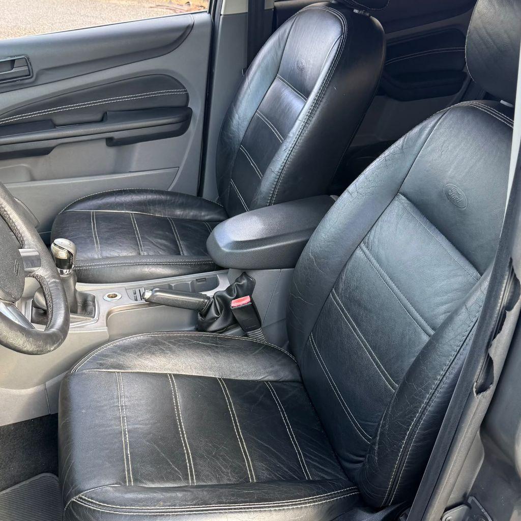 FORD Focus Hatch - Foto