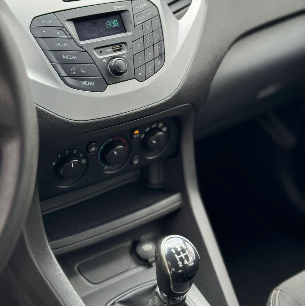 FORD Ka Hatch - Foto