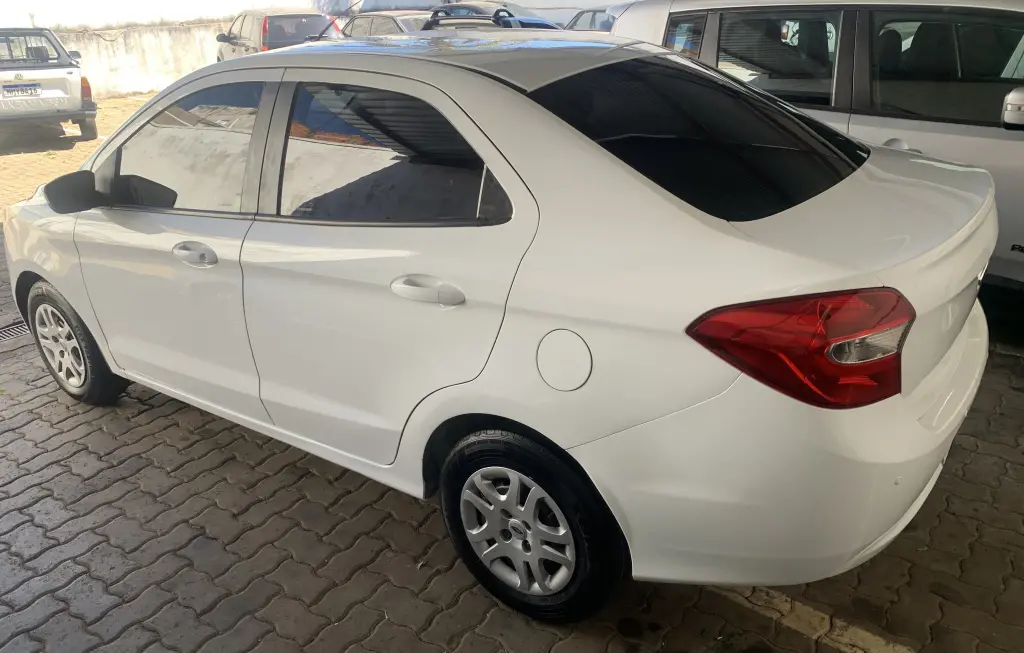 FORD Ka + Sedan - Foto