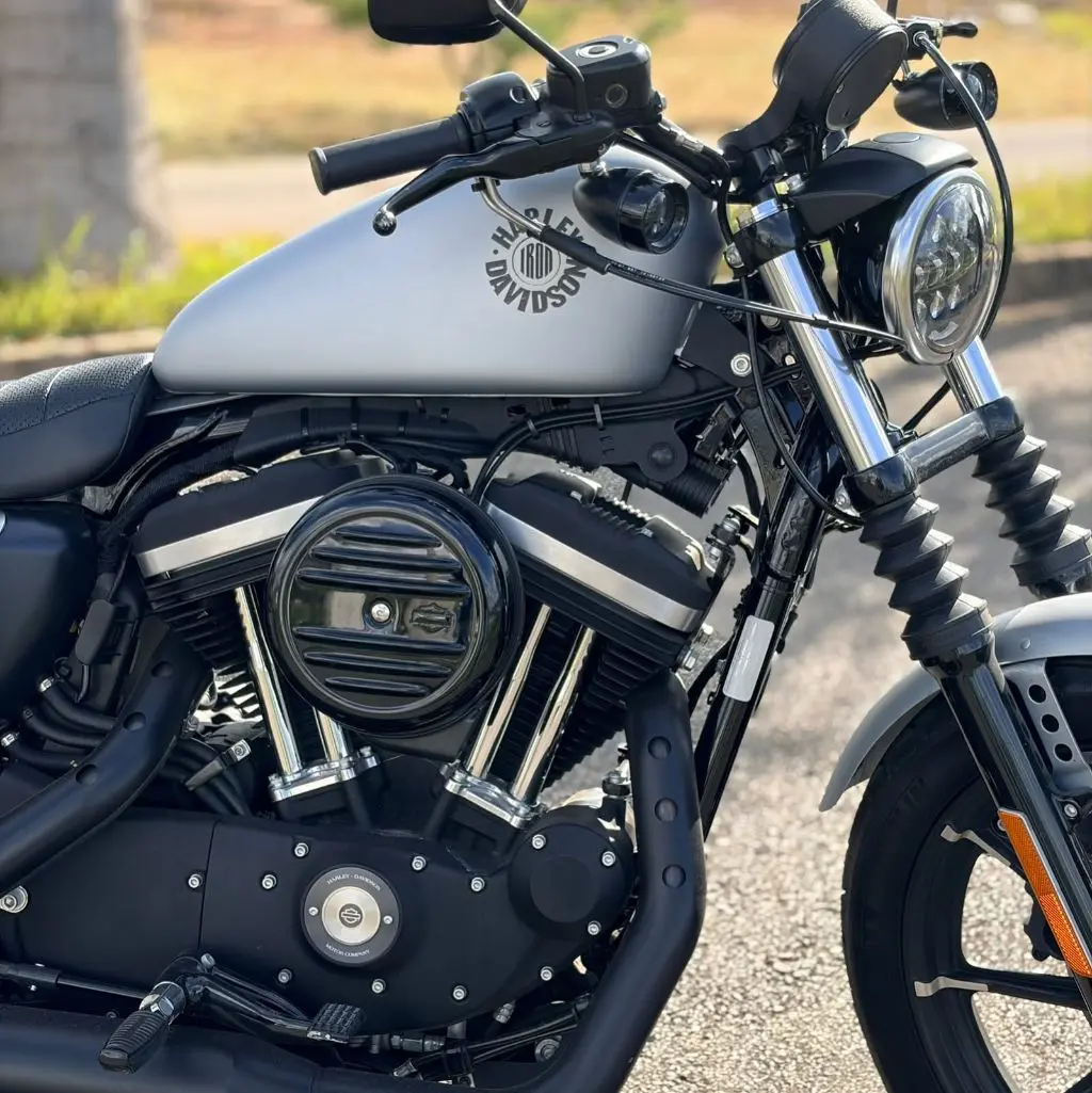 HARLEY DAVIDSON Sportster XL 883 - Foto