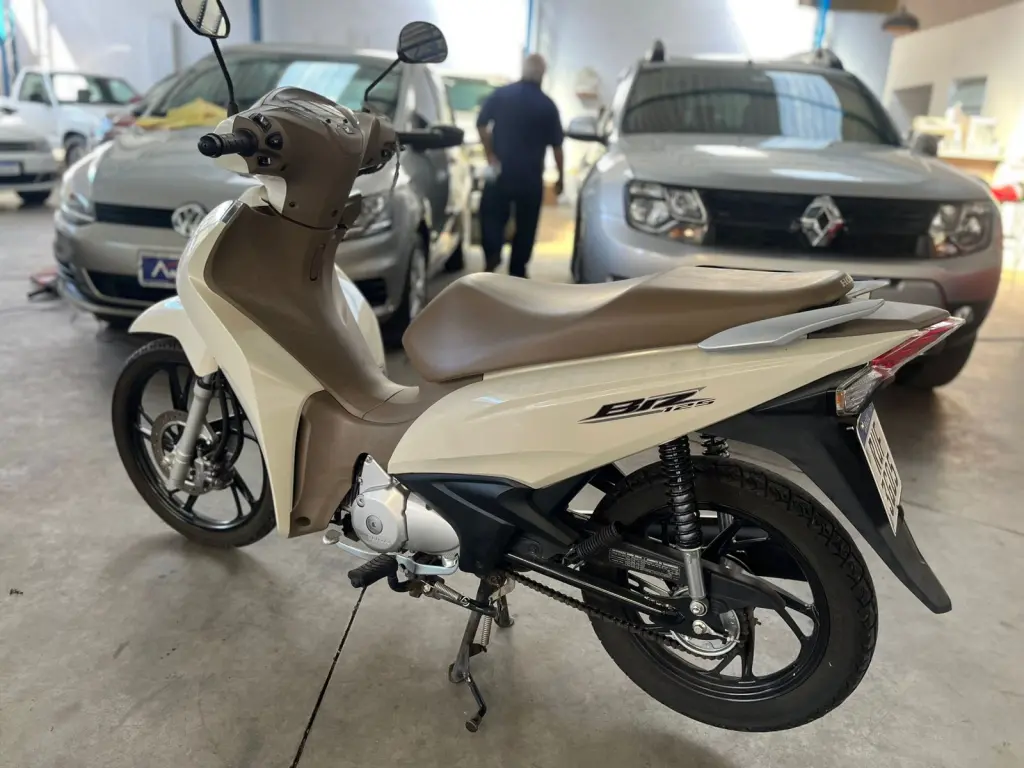HONDA Biz 125 - Foto