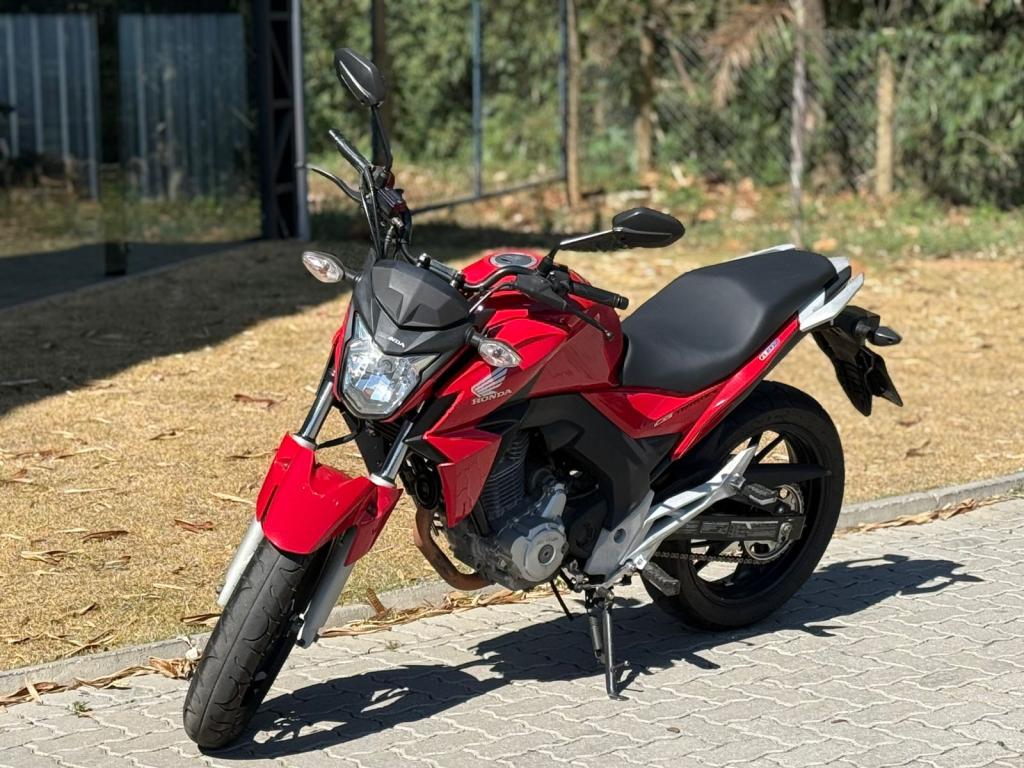 HONDA CB 250 F Twister