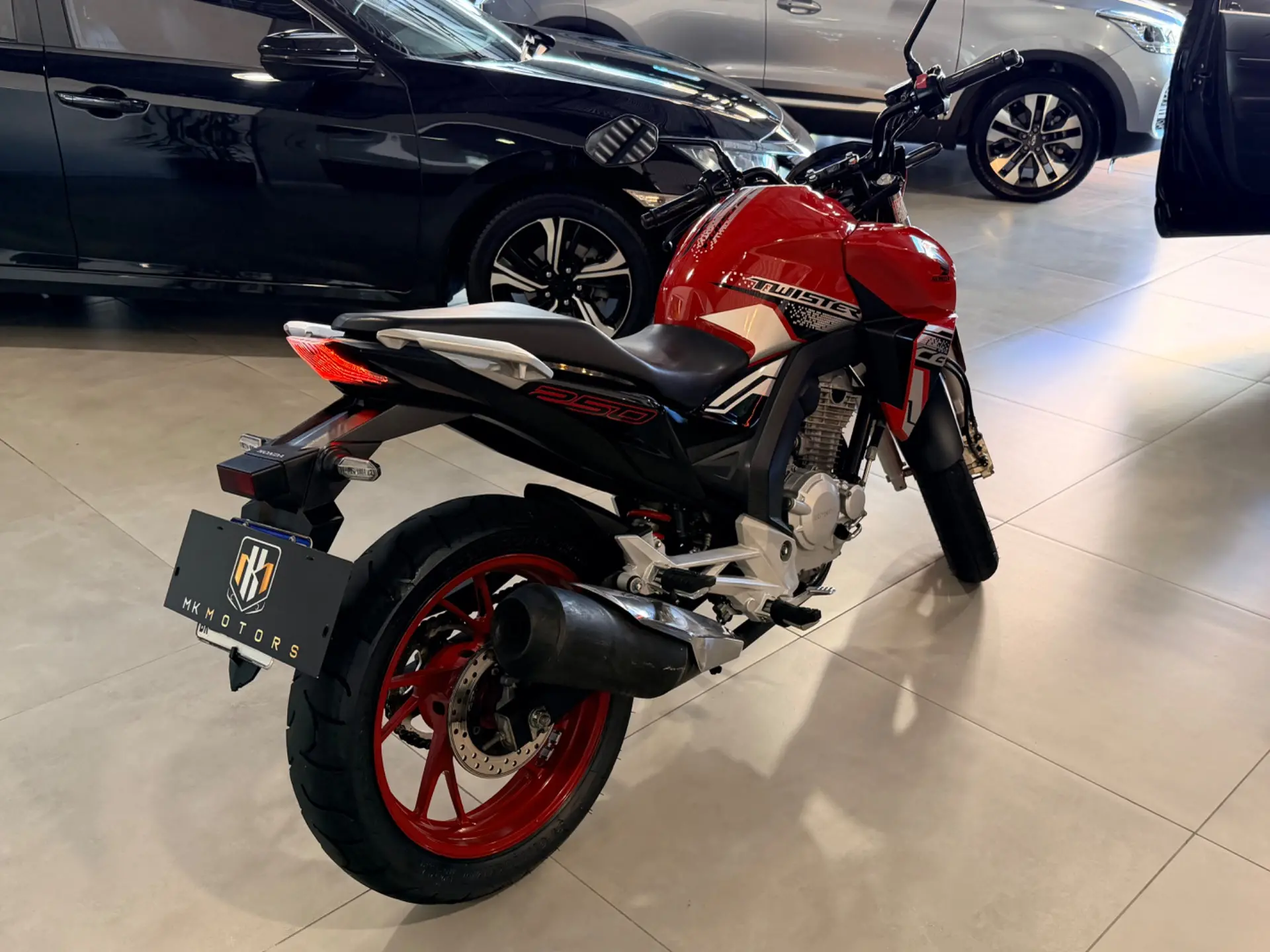 HONDA CB 250 F Twister - Foto