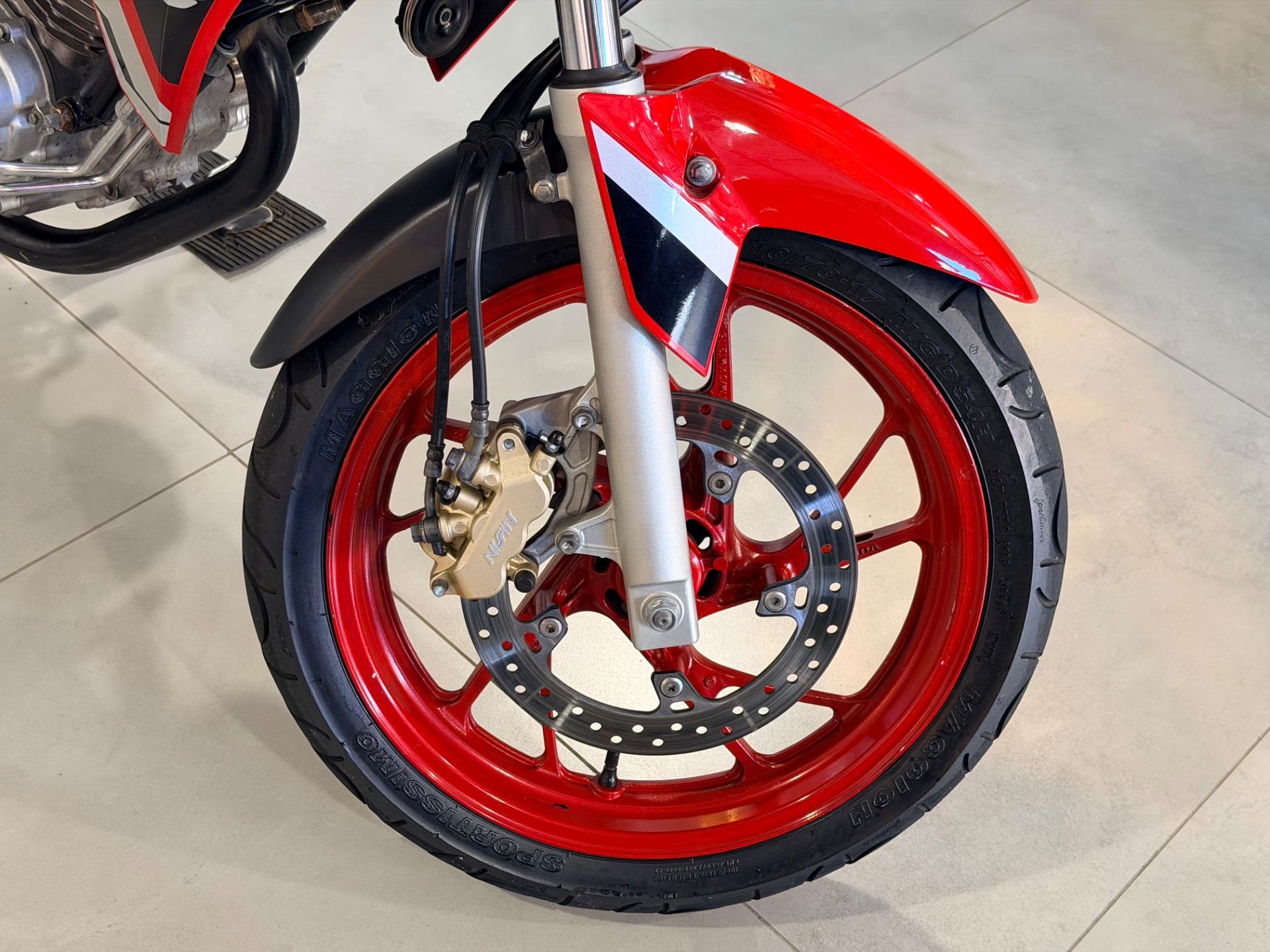 HONDA CB 250 F Twister - Foto