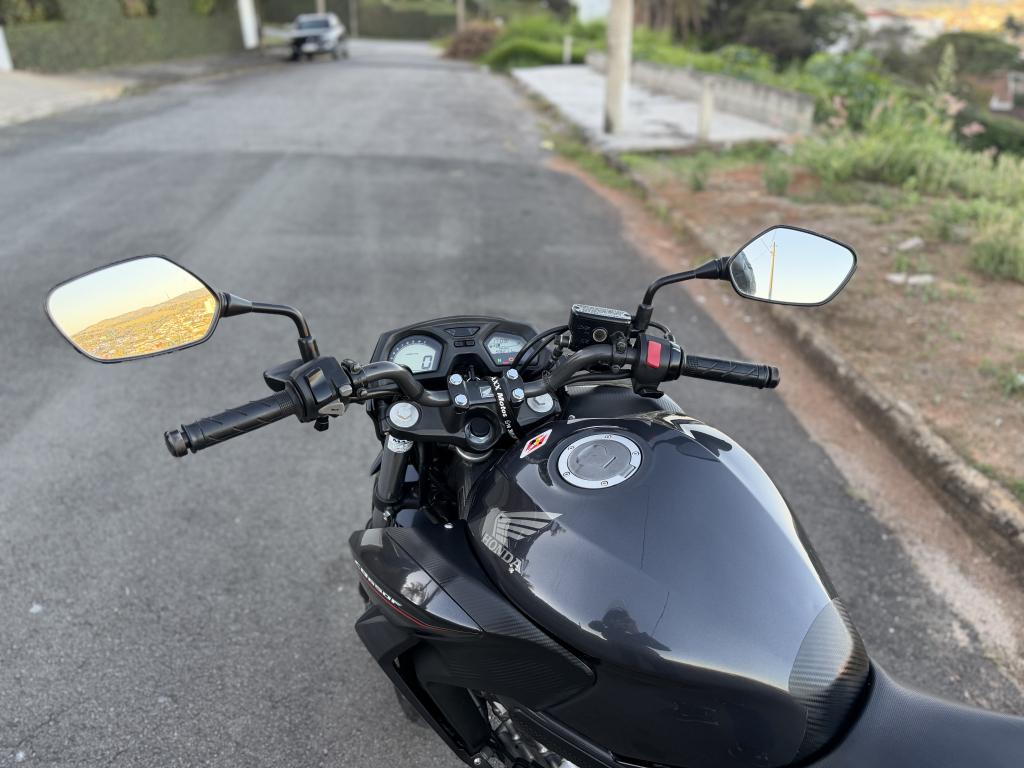 HONDA CB 650 F - Foto