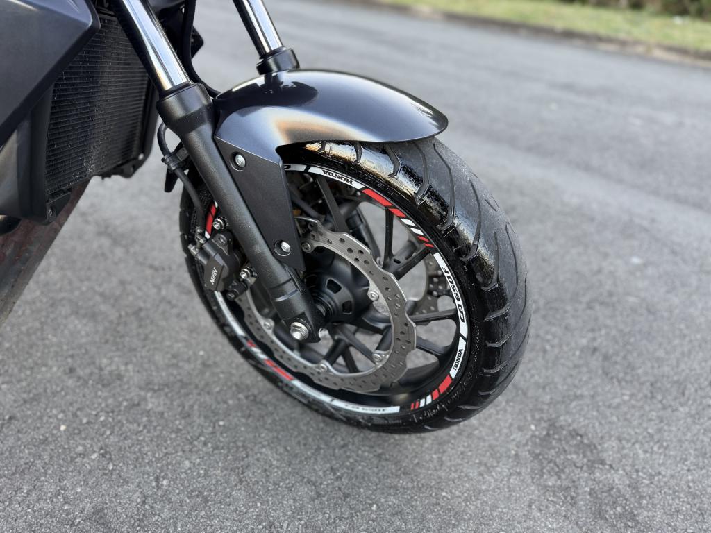 HONDA CB 650 F - Foto