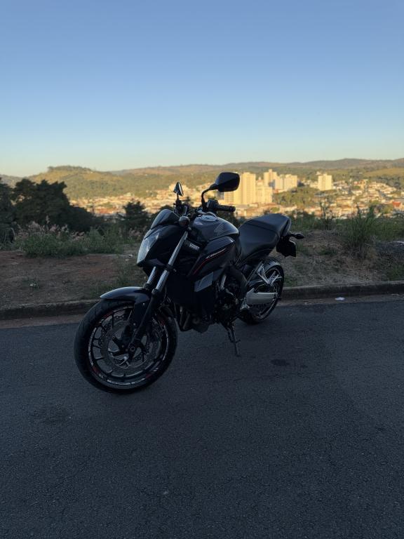 HONDA CB 650 F - Foto