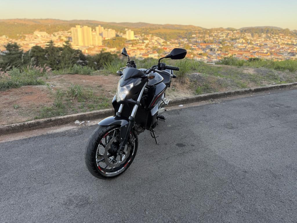 HONDA CB 650 F - Foto