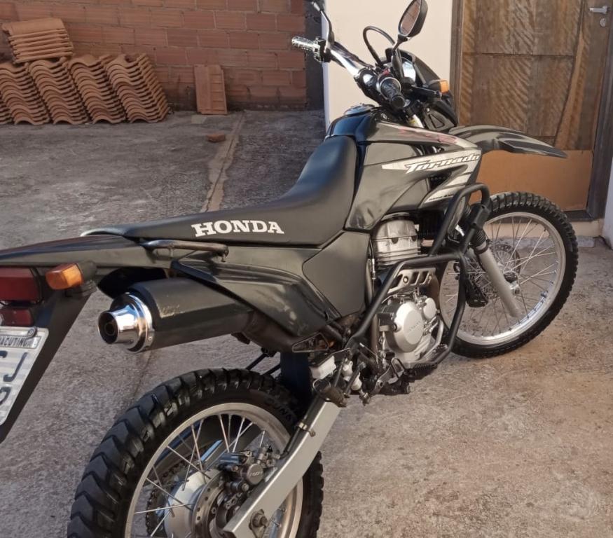 HONDA XR Tornado 250 - Foto
