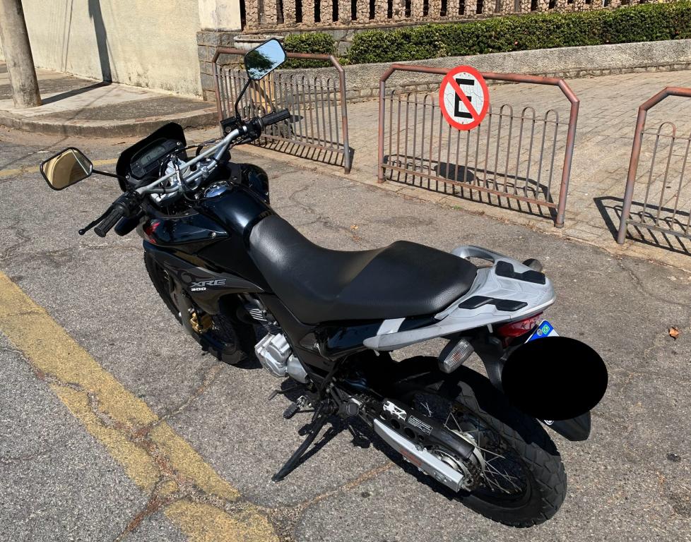 HONDA XRE 300 - Foto