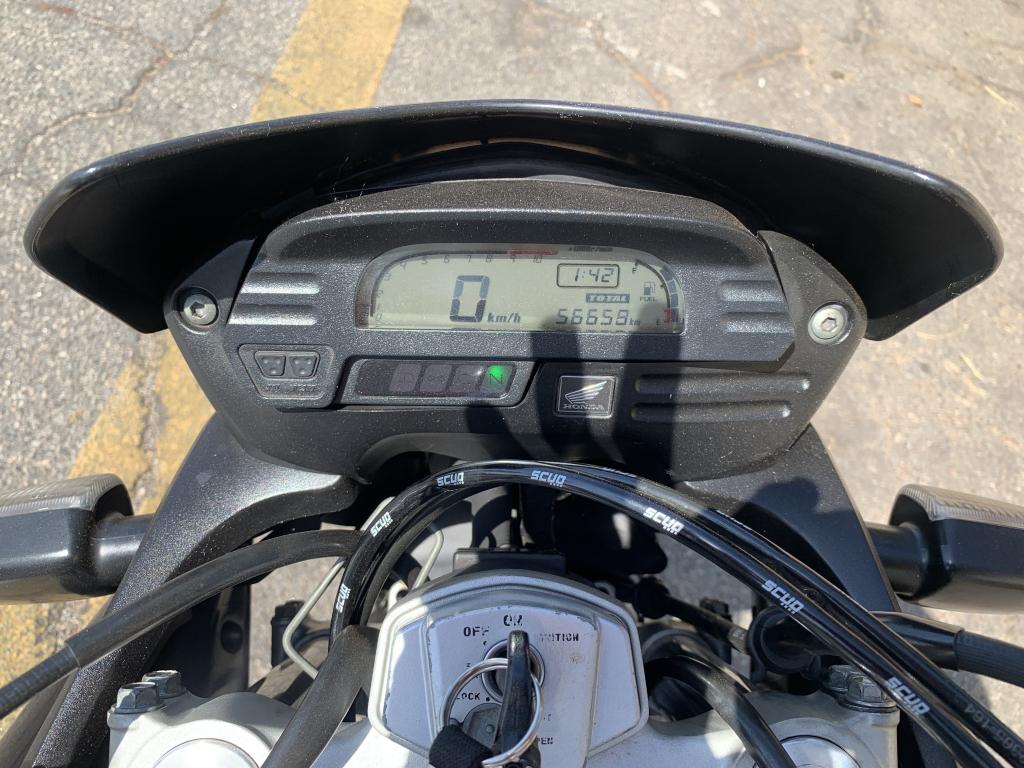 HONDA XRE 300 - Foto