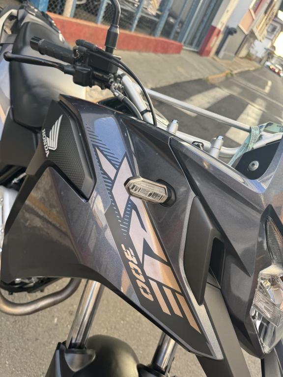 HONDA XRE 300 - Foto