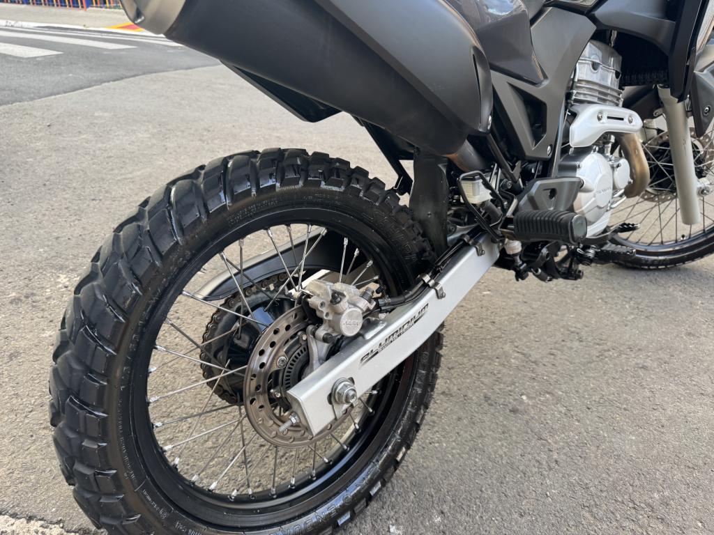 HONDA XRE 300 - Foto