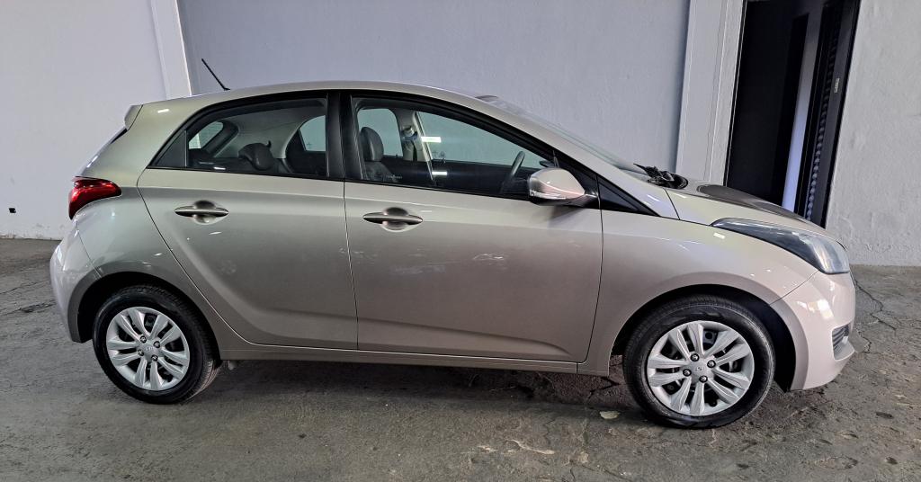 HYUNDAI HB 20 Hatch - Foto